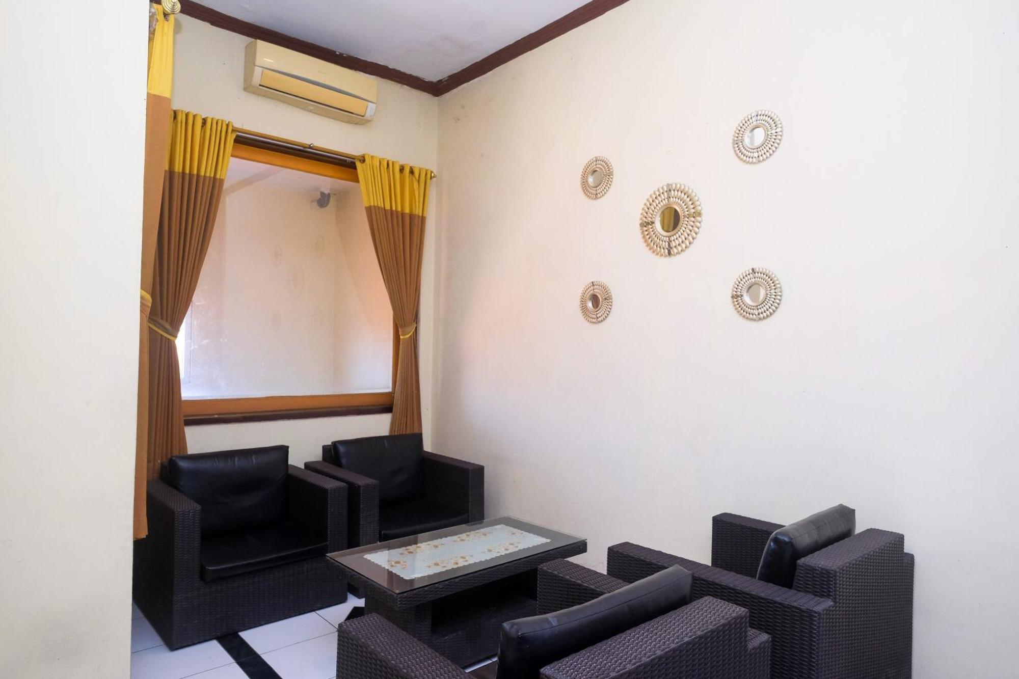 Urbanview Hotel Dedy Jaya Brebes Extérieur photo