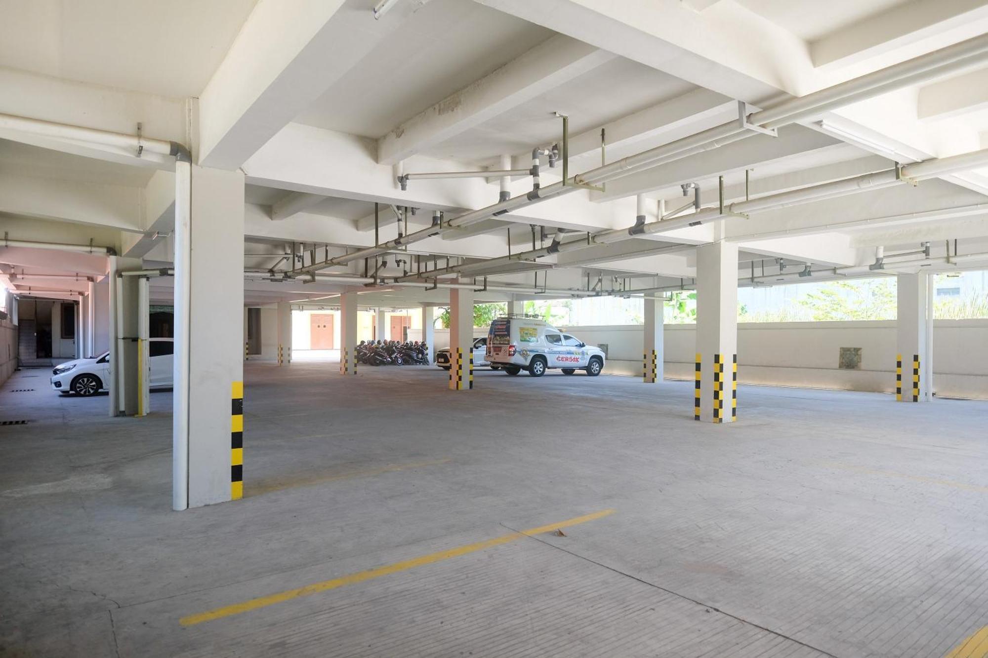 Urbanview Hotel Dedy Jaya Brebes Extérieur photo