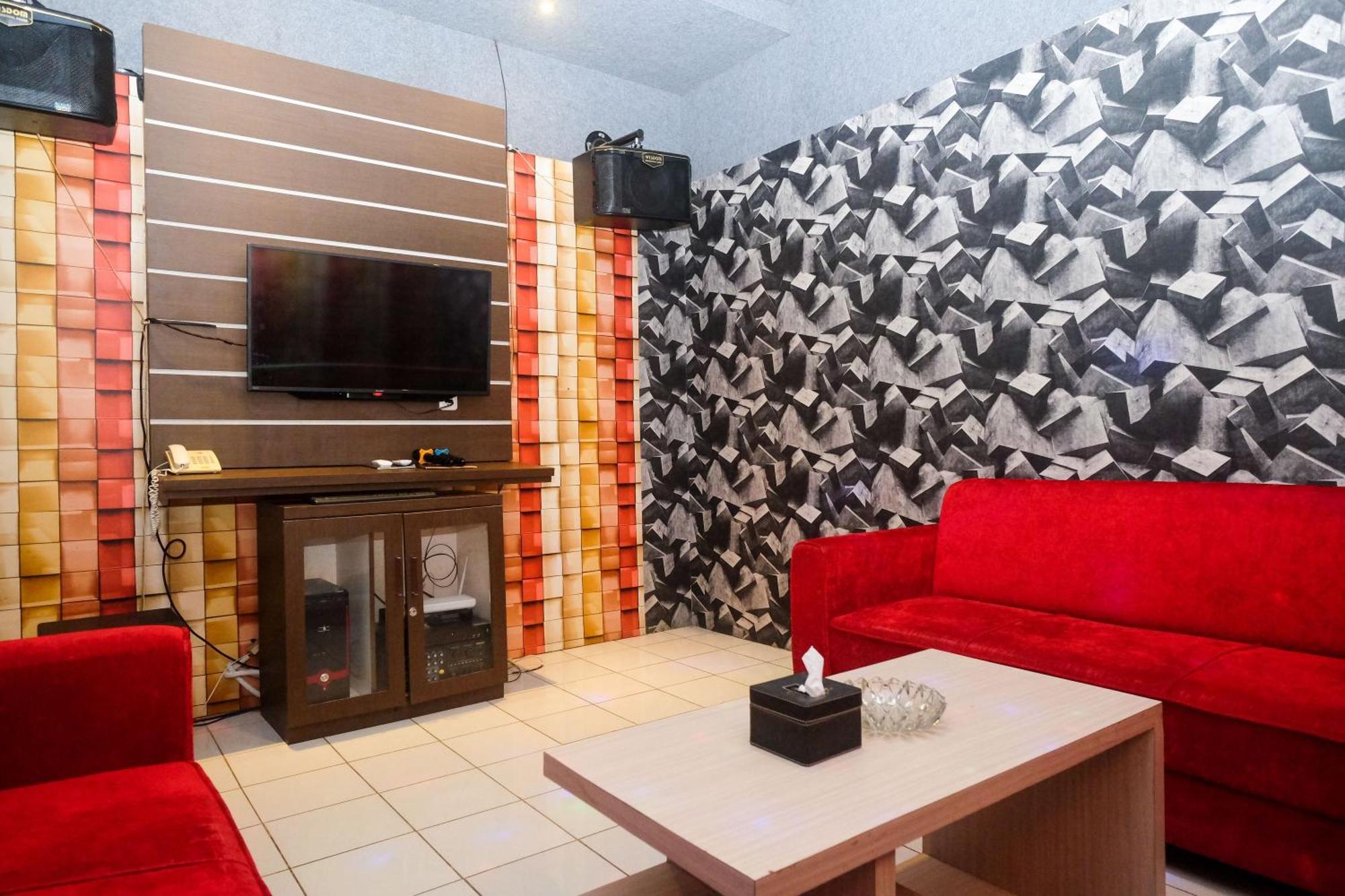 Urbanview Hotel Dedy Jaya Brebes Extérieur photo