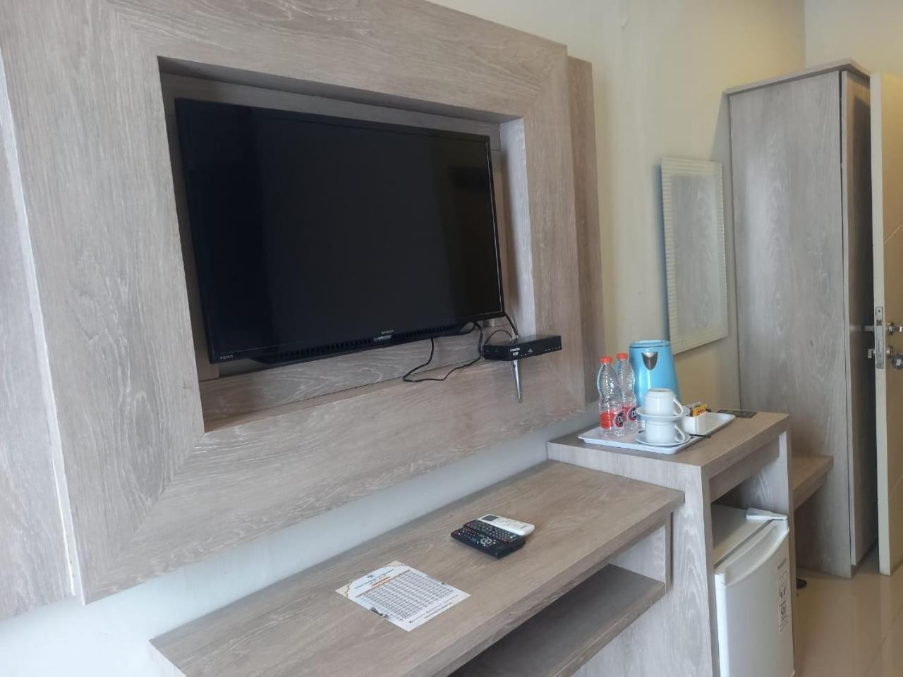 Urbanview Hotel Dedy Jaya Brebes Extérieur photo